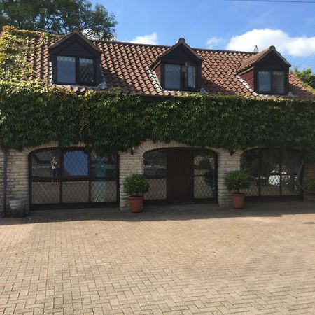 Вилла The Old Coach House At Byre House Coalpit Heath Экстерьер фото