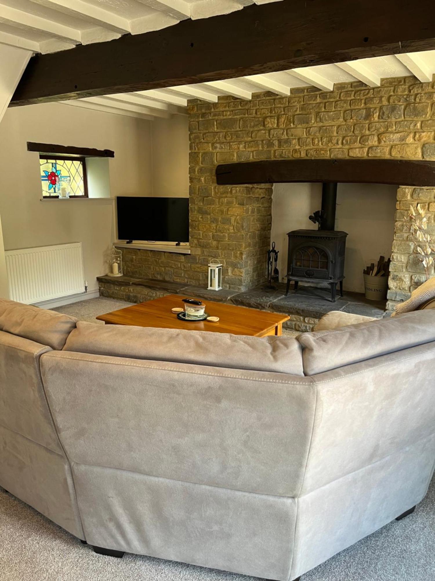 Вилла The Old Coach House At Byre House Coalpit Heath Экстерьер фото